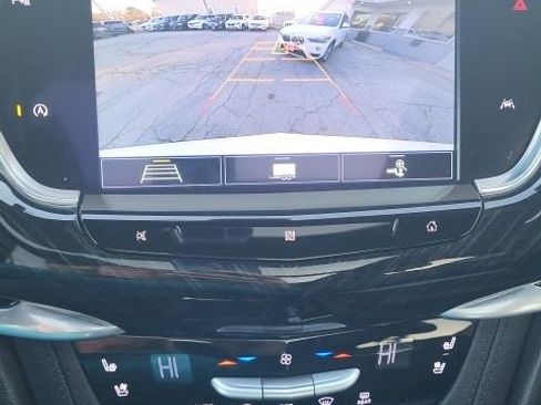 Used 2020 Cadillac XT6 Premium Luxury image 3