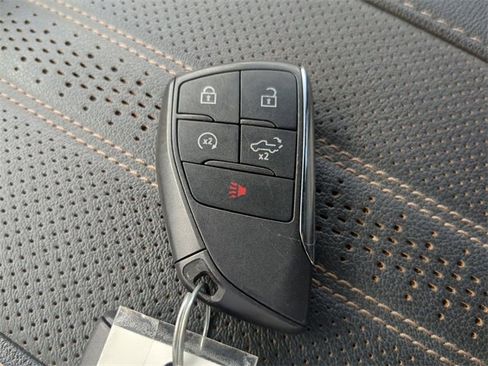 Certified 2024 Chevrolet Silverado 1500 High Country w/ Technology Package image 35