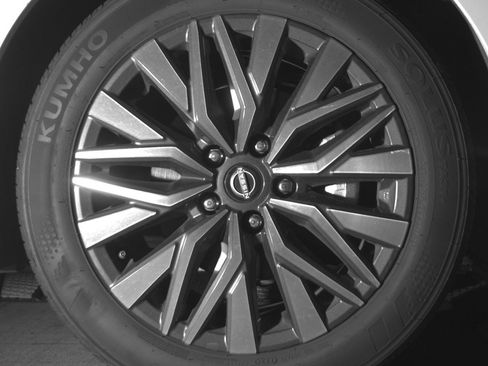 Used 2025 Nissan Altima 2.5 SV image 13