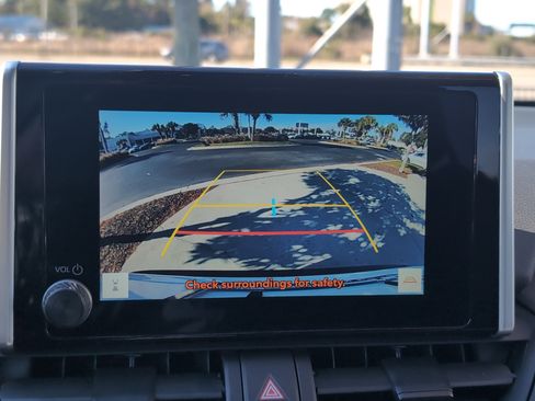 Certified 2025 Toyota RAV4 XLE image 25