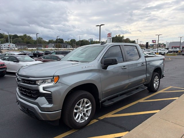 Used 2025 Chevrolet Silverado 1500 RST RWD image 2