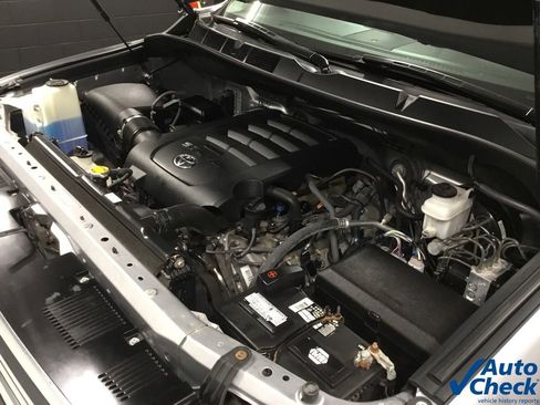 Used 2017 Toyota Tundra SR5 image 47