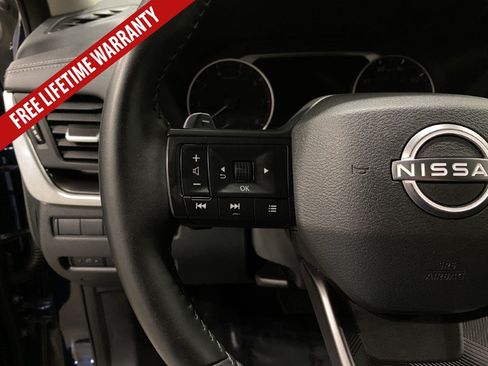 Used 2025 Nissan Rogue SV AWD/4WD image 33