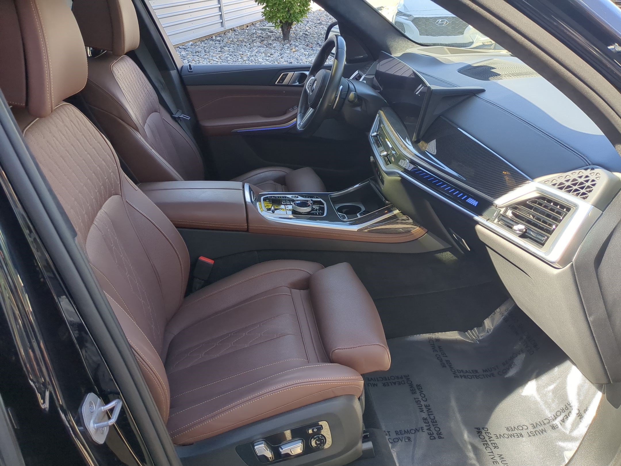 Used 2025 BMW X7 M60i AWD/4WD image 32