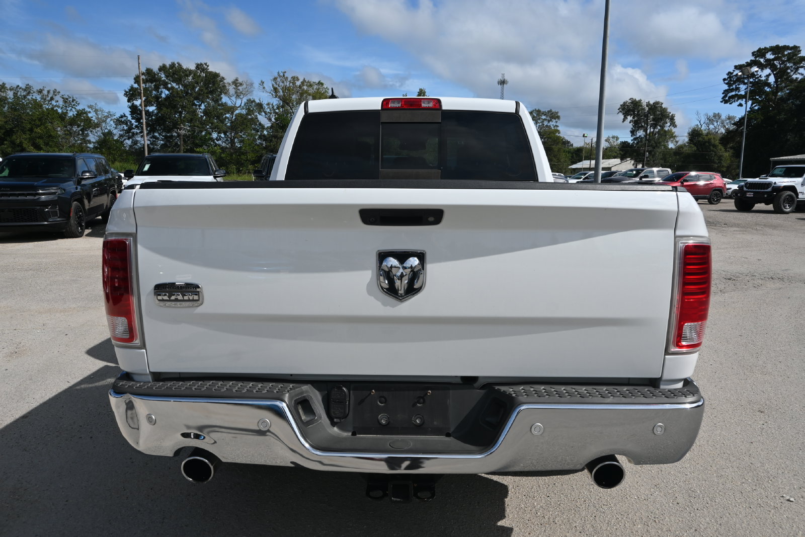 Used 2017 RAM 1500 Laramie Longhorn RWD image 3