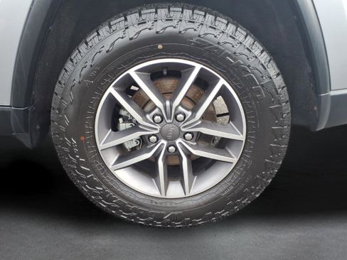 Used 2021 Jeep Grand Cherokee Limited image 9