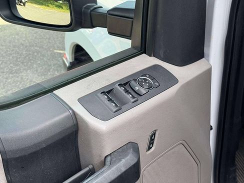Used 2019 Ford F350 XL w/ Power Equipment Group AWD/4WD image 18