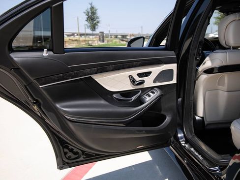 Used 2020 Mercedes-Benz S 560 Sedan image 36
