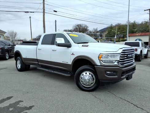 Used 2024 RAM 3500 Limited image 2