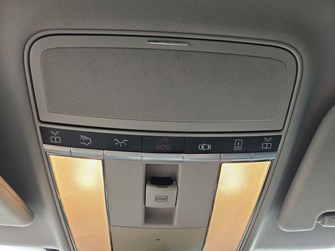 Used 2011 Mercedes-Benz S 550 image 21