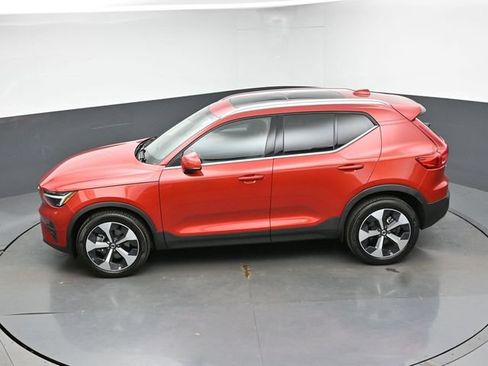 Used 2023 Volvo XC40 B4 Plus w/ Driver Assist Package FWD image 44