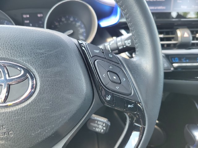 Used 2021 Toyota C-HR XLE FWD image 20