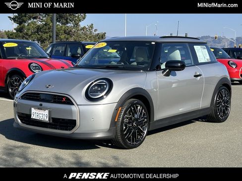 Used 2025 MINI Cooper S image 1