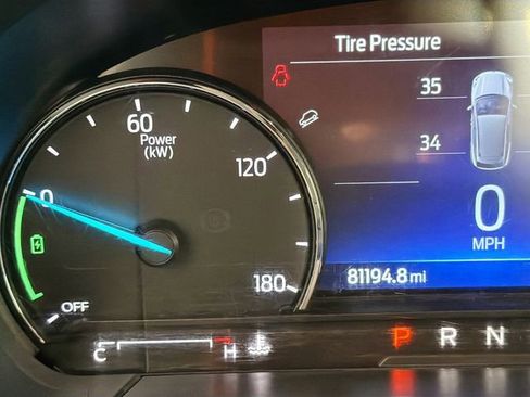 Used 2022 Ford Escape SE image 13