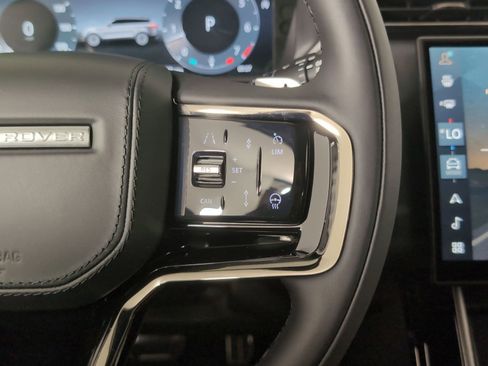 Certified 2026 Land Rover Range Rover Velar Dynamic SE image 15