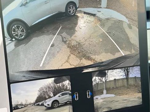 Used 2023 Tesla Model 3 Standard Range image 16