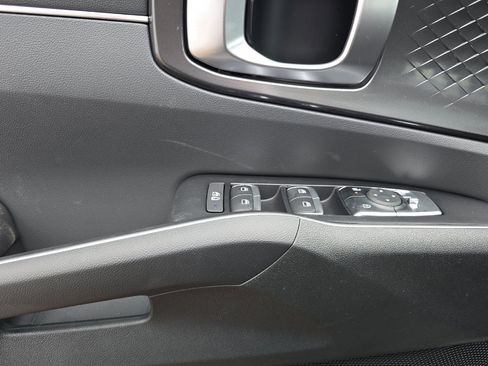 New 2026 Kia Sorento S image 9