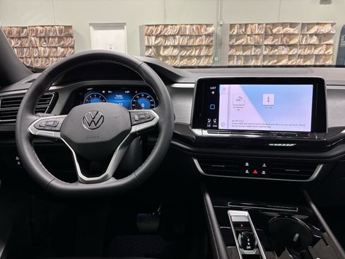 New 2026 Volkswagen Atlas Cross Sport SE image 17