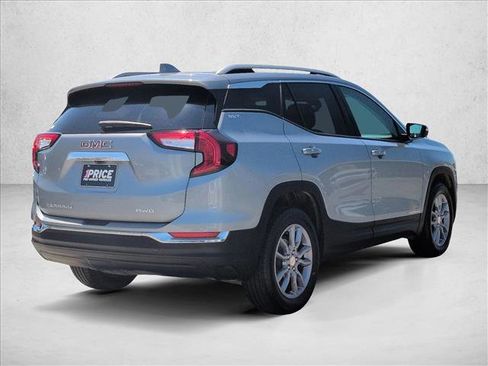 Used 2024 GMC Terrain SLT AWD/4WD image 5