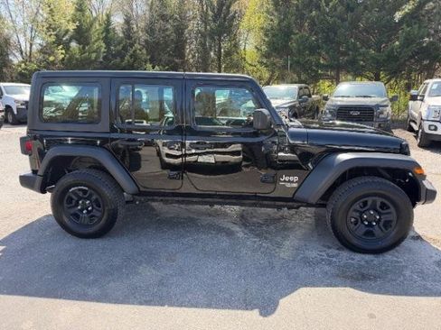 Used 2020 Jeep Wrangler Unlimited Sport image 6
