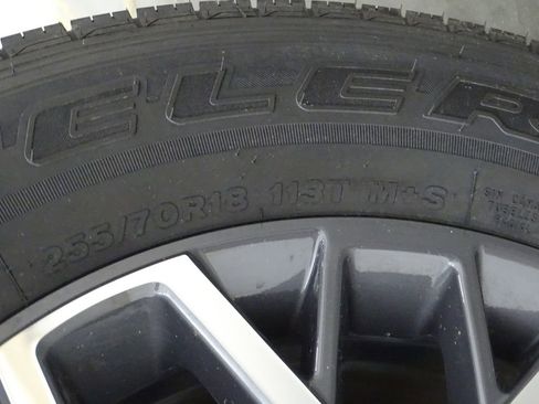 Used 2024 Jeep Wrangler Sahara image 39