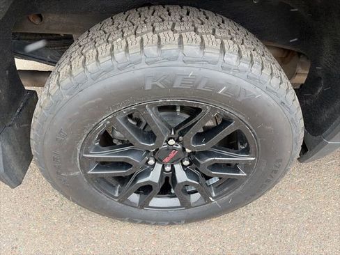 Used 2023 GMC Sierra 1500 Elevation w/ Preferred Package image 9