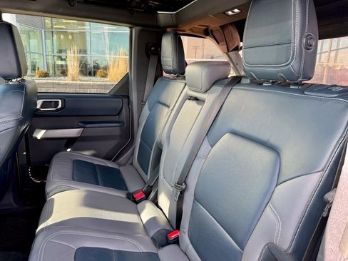 Used 2022 Ford Bronco Outer Banks image 10