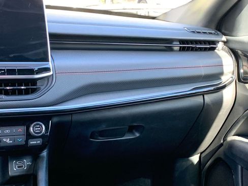 Used 2025 Jeep Compass Trailhawk w/ Trailer Tow Group image 33