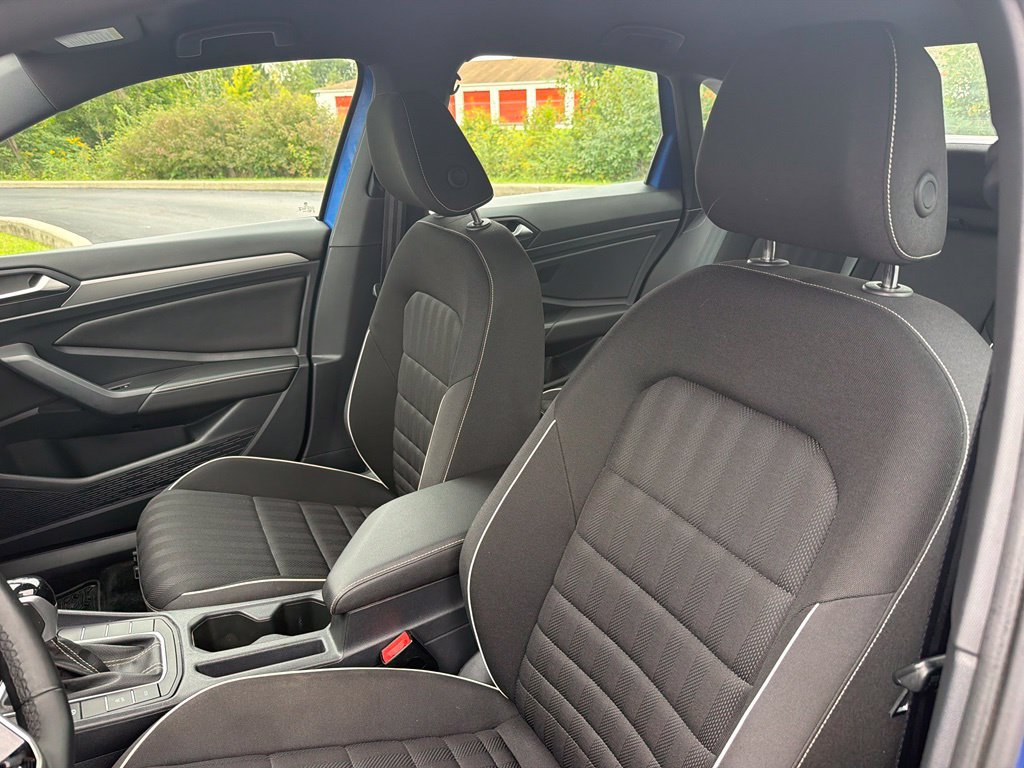 Used 2024 Volkswagen Jetta Sport FWD image 5