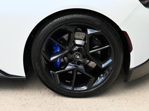 Used 2023 Maserati MC20 Coupe RWD image 10