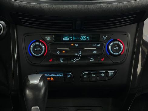 Used 2017 Ford Escape Titanium w/ Canadian Touring Package image 25