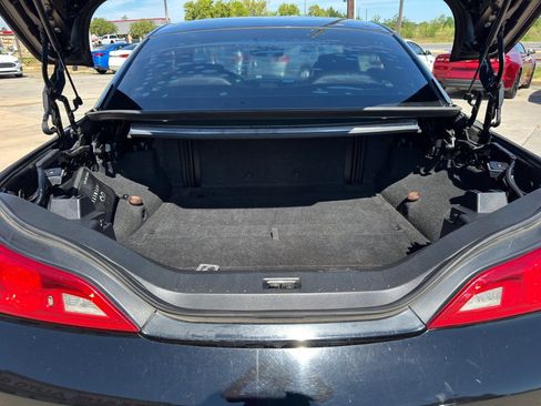 Used 2011 INFINITI G37 Sport w/ Premium Pkg image 30