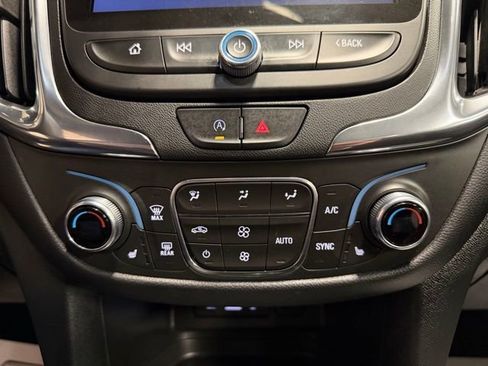 Used 2023 Chevrolet Equinox LT image 40