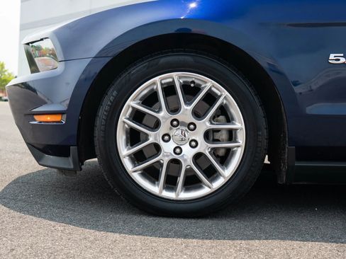 Used 2012 Ford Mustang GT Premium image 13