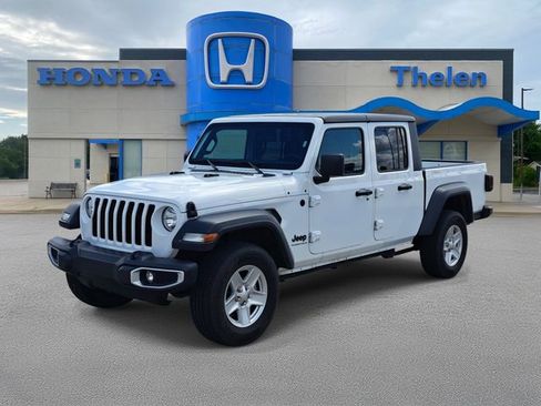 Used 2023 Jeep Gladiator Sport image 2