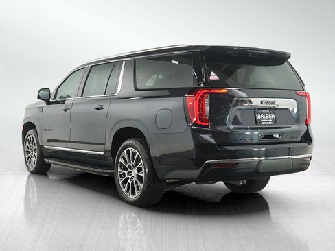Used 2023 GMC Yukon XL SLT w/ SLT Premium Package AWD/4WD image 3