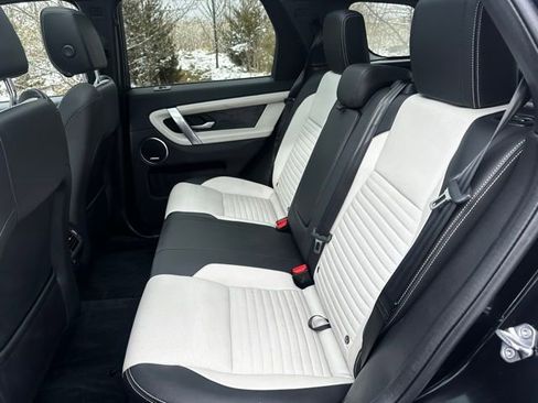 Certified 2023 Land Rover Discovery Sport SE R-Dynamic AWD/4WD image 13