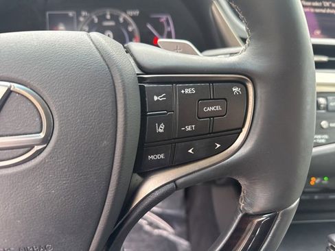 Used 2019 Lexus ES 350 image 18