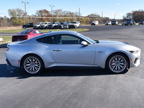 Used 2024 Ford Mustang GT Premium image 14