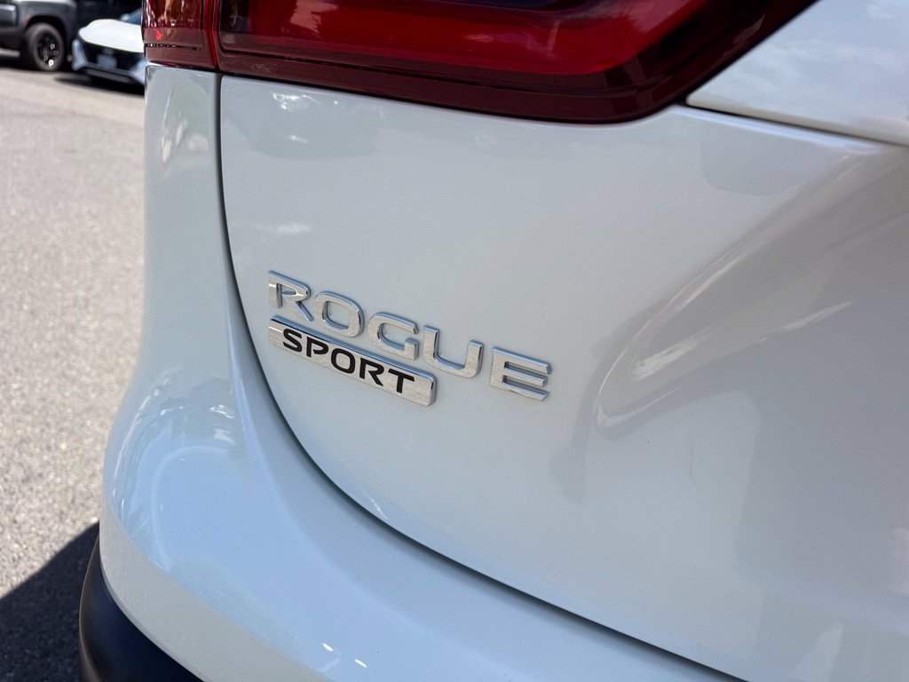 Certified 2022 Nissan Rogue Sport SL w/ Premium Package AWD/4WD image 9