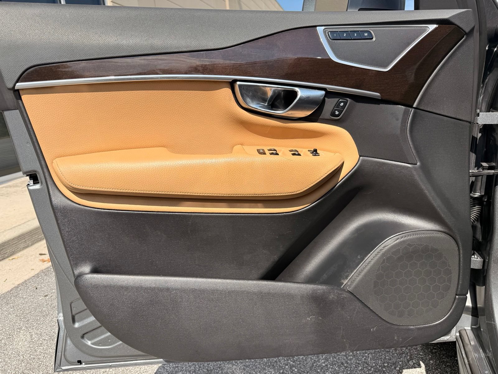 Used 2019 Volvo XC90 T6 Momentum w/ Advanced Package AWD/4WD image 43