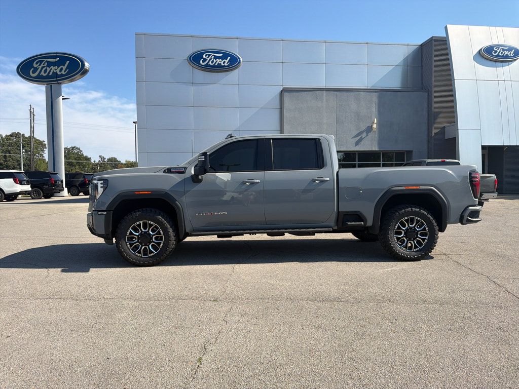 Used 2024 GMC Sierra 2500 AT4 w/ AT4 Premium Plus Package AWD/4WD image 2