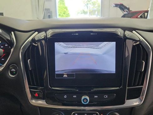Used 2023 Chevrolet Traverse LT FWD image 25