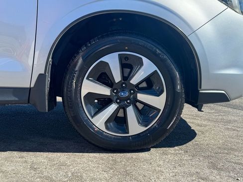 Used 2017 Subaru Forester 2.5i Premium image 16