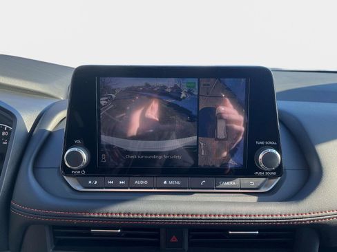 Used 2026 Nissan Rogue SV image 25