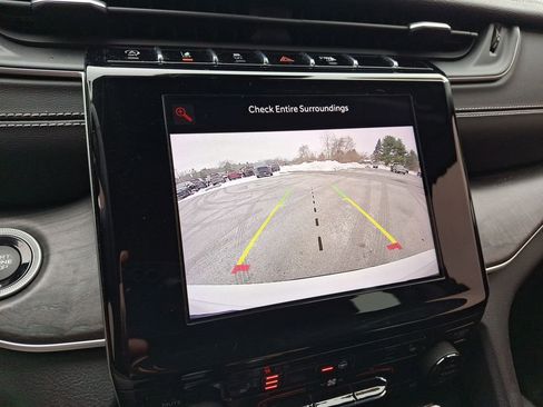 Used 2021 Jeep Grand Cherokee L Limited image 18