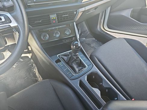 Used 2020 Volkswagen Jetta S image 23