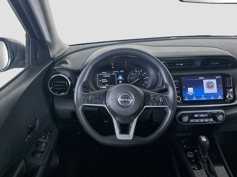 Used 2022 Nissan Kicks SV FWD image 18