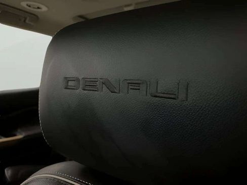 Used 2018 GMC Acadia Denali w/ Technology Package FWD image 76