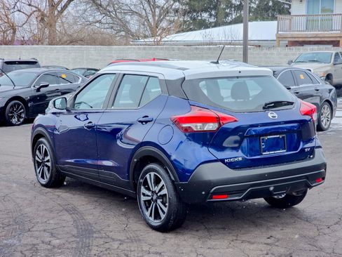 Used 2018 Nissan Kicks SV image 14